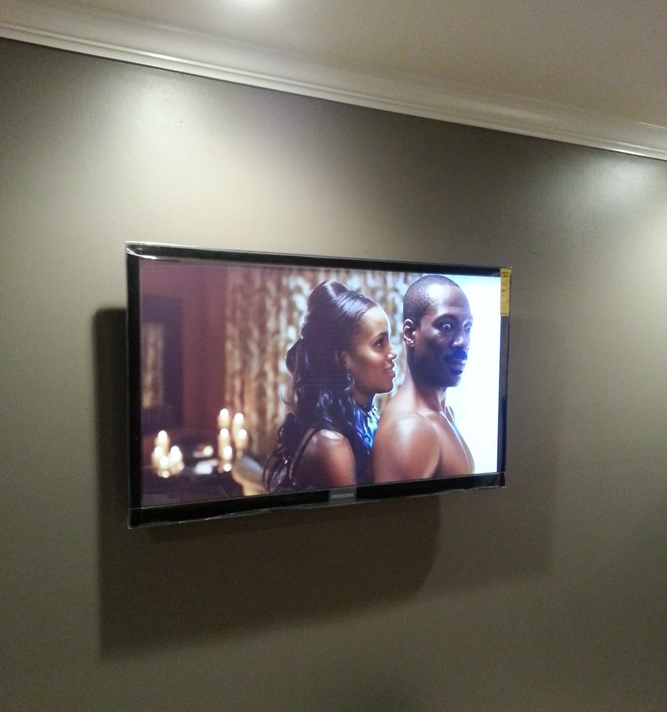 TV mounting on plain wall